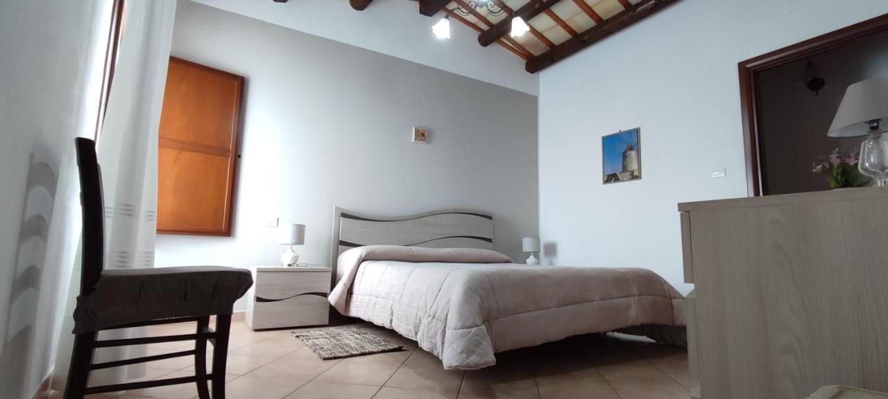 Bed and Breakfast Casolare Nelle Saline Torre Nubia Exterior foto