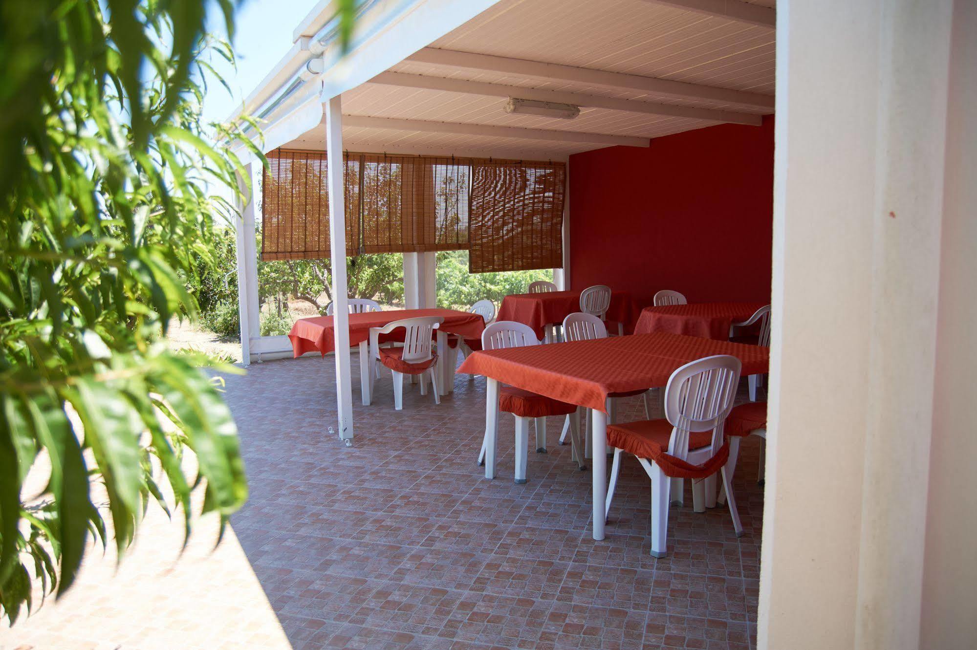 Bed and Breakfast Casolare Nelle Saline Torre Nubia Exterior foto